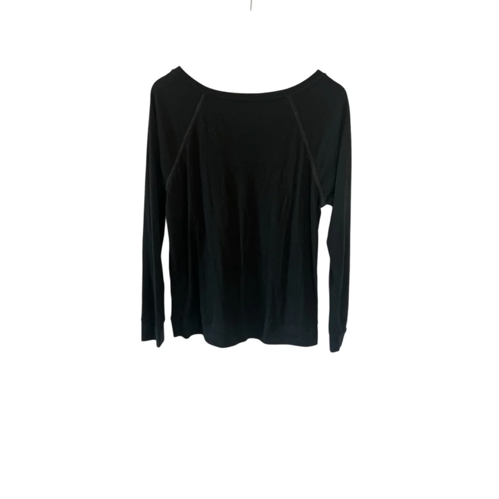 AMERICAN EAGLE Christmas Graphic Tee Women’s Medium Long Sleeve Cotton Shirt Top - Picture 2 of 8